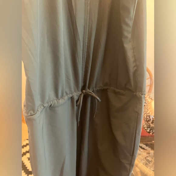 $88 Kyodan gray jumpsuit w/wide ankle length legs, tie waist, 4 way stretch.  XS - Picture 8 of 15